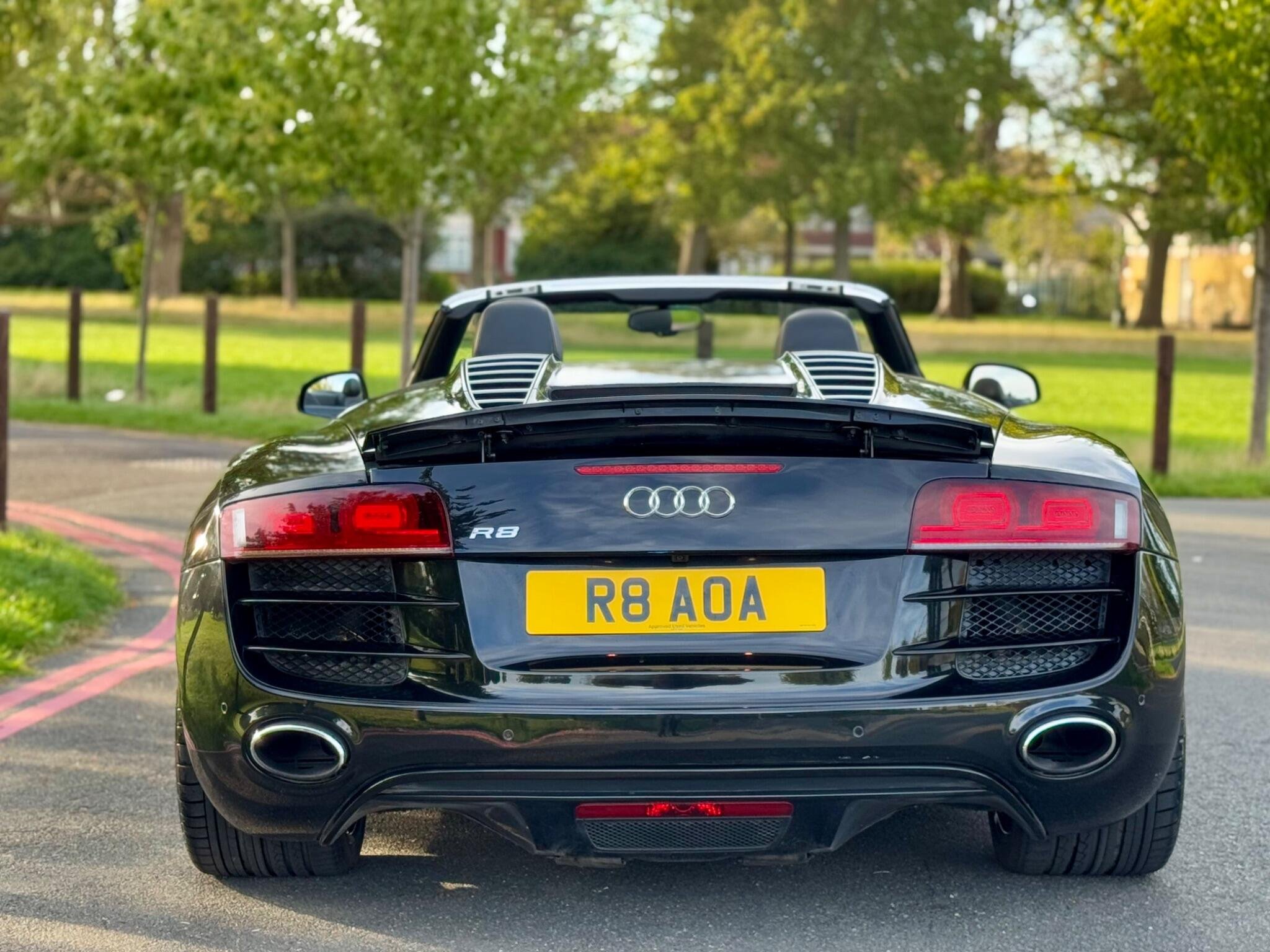 AUDI R8 SPYDER QUATTRO V10 S-A