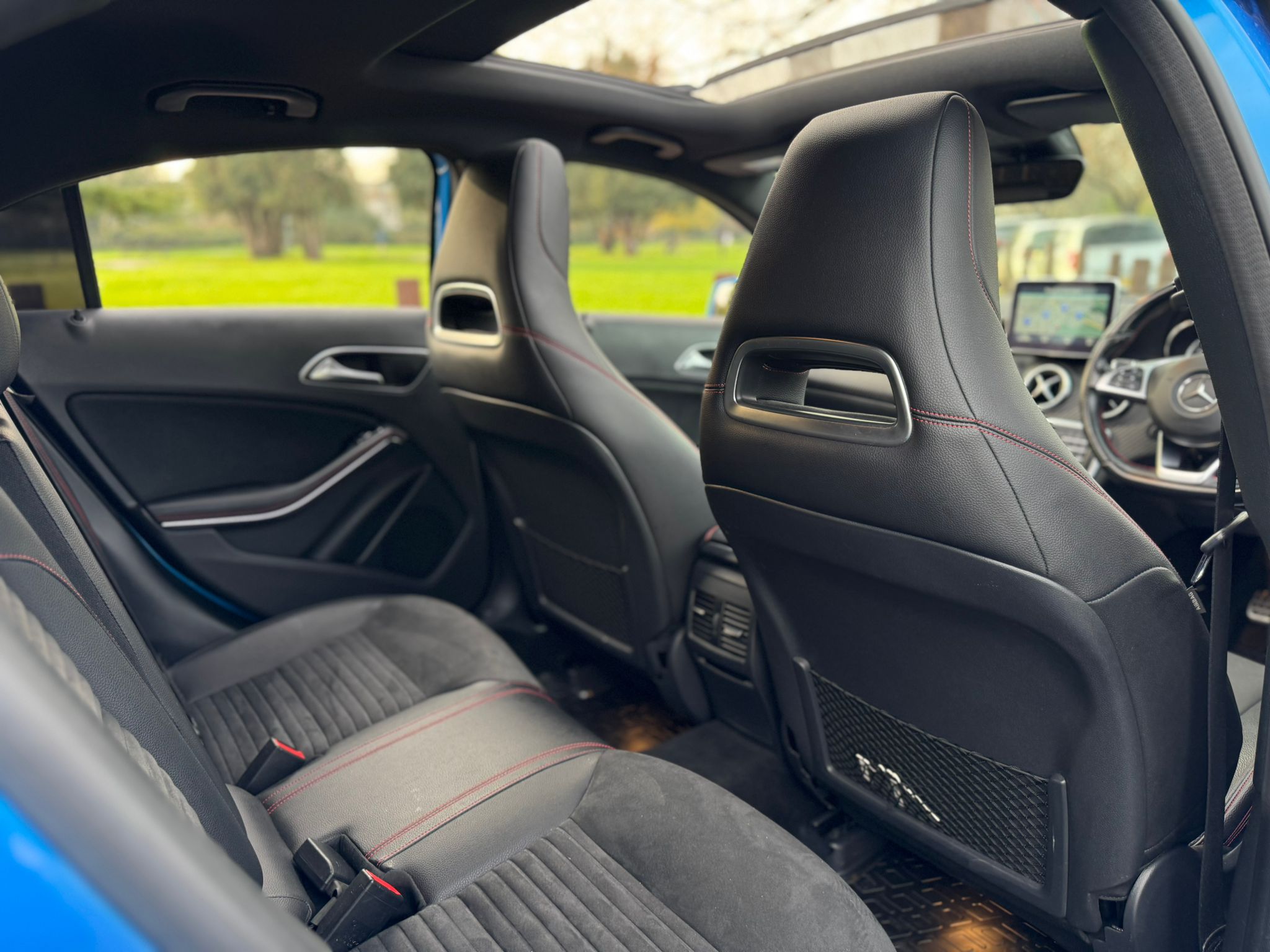 MERCEDES-BENZ A 200 AMG LINE PREMIUM +