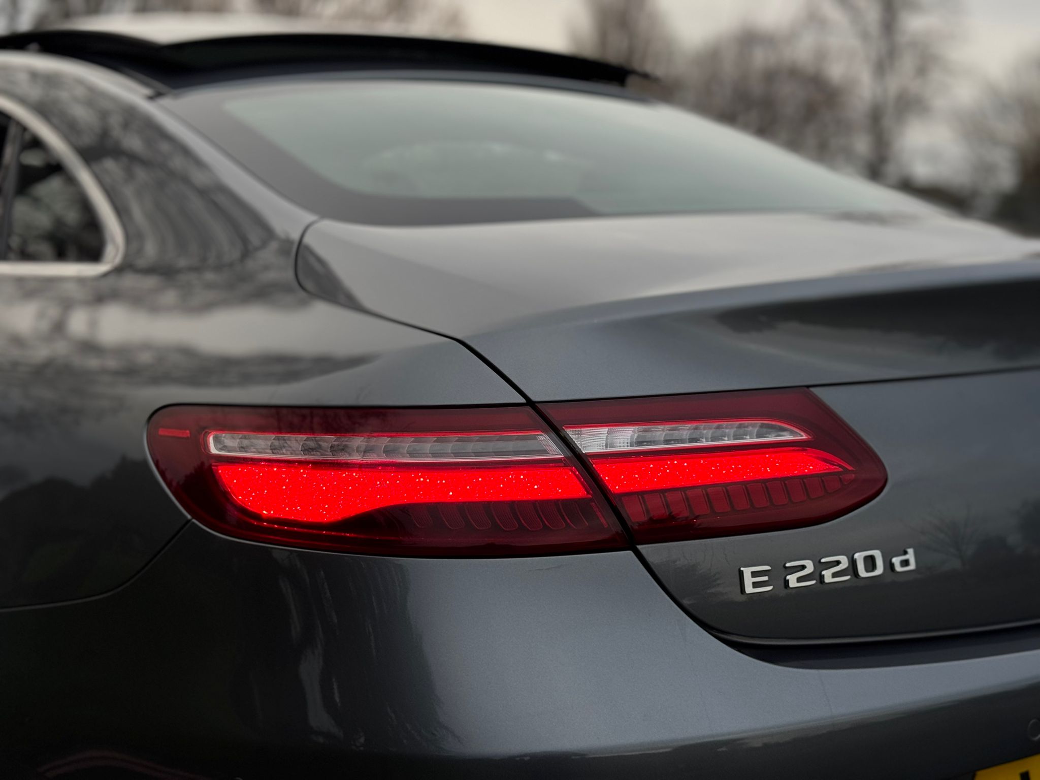 MERCEDES-BENZ E 220 D AMG LINE PREMIUM AUTO