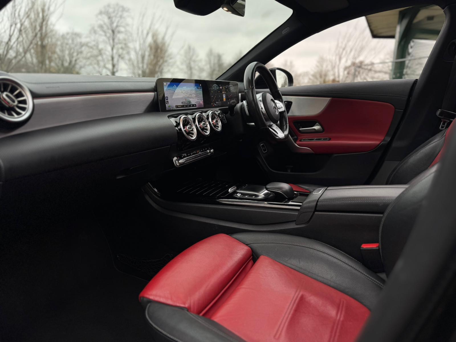 MERCEDES-BENZ CLA 200 AMG LINE PREMIUM + A