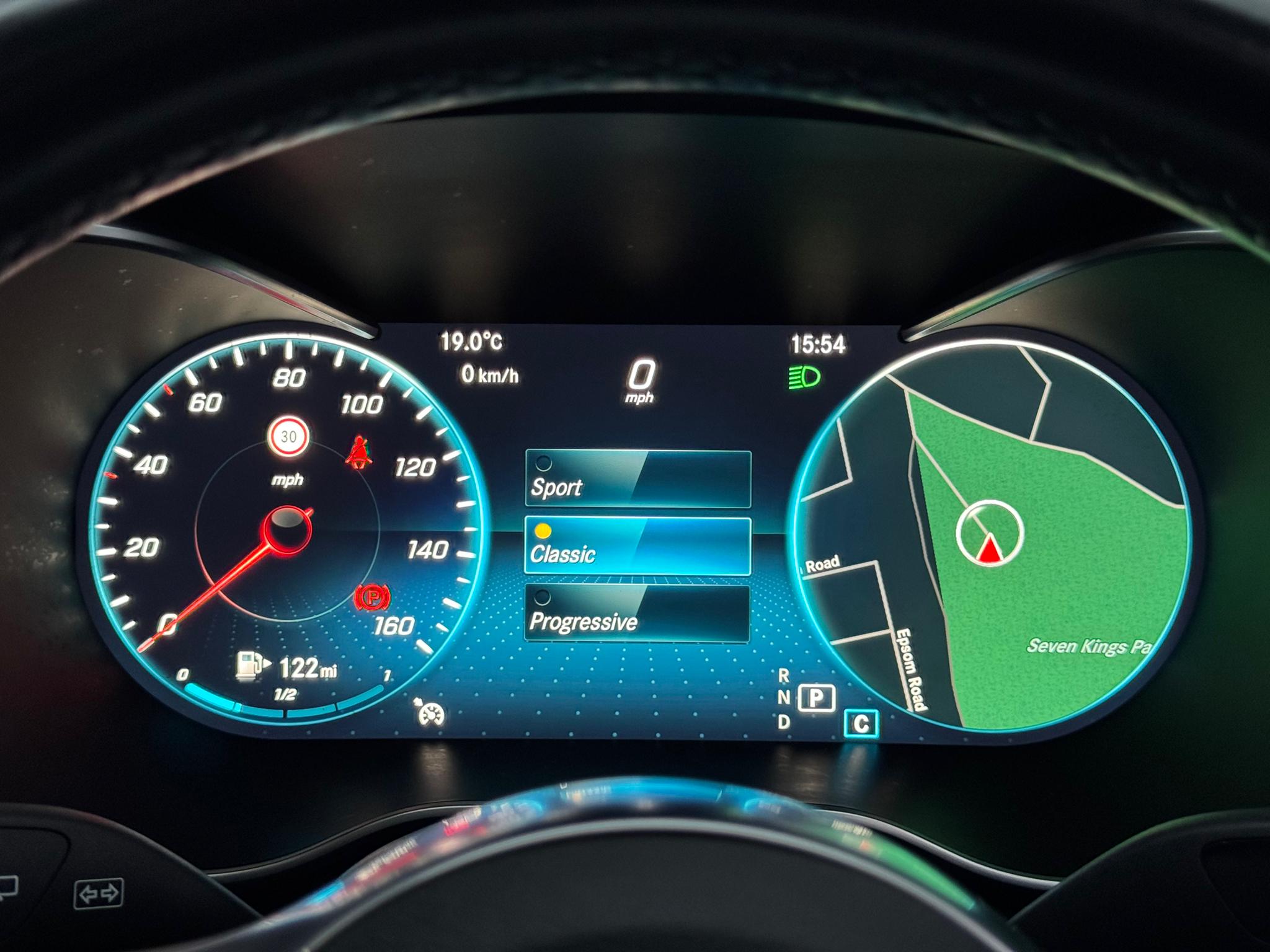 MERCEDES-BENZ C 220 AMG LINE PREMIUM + D A