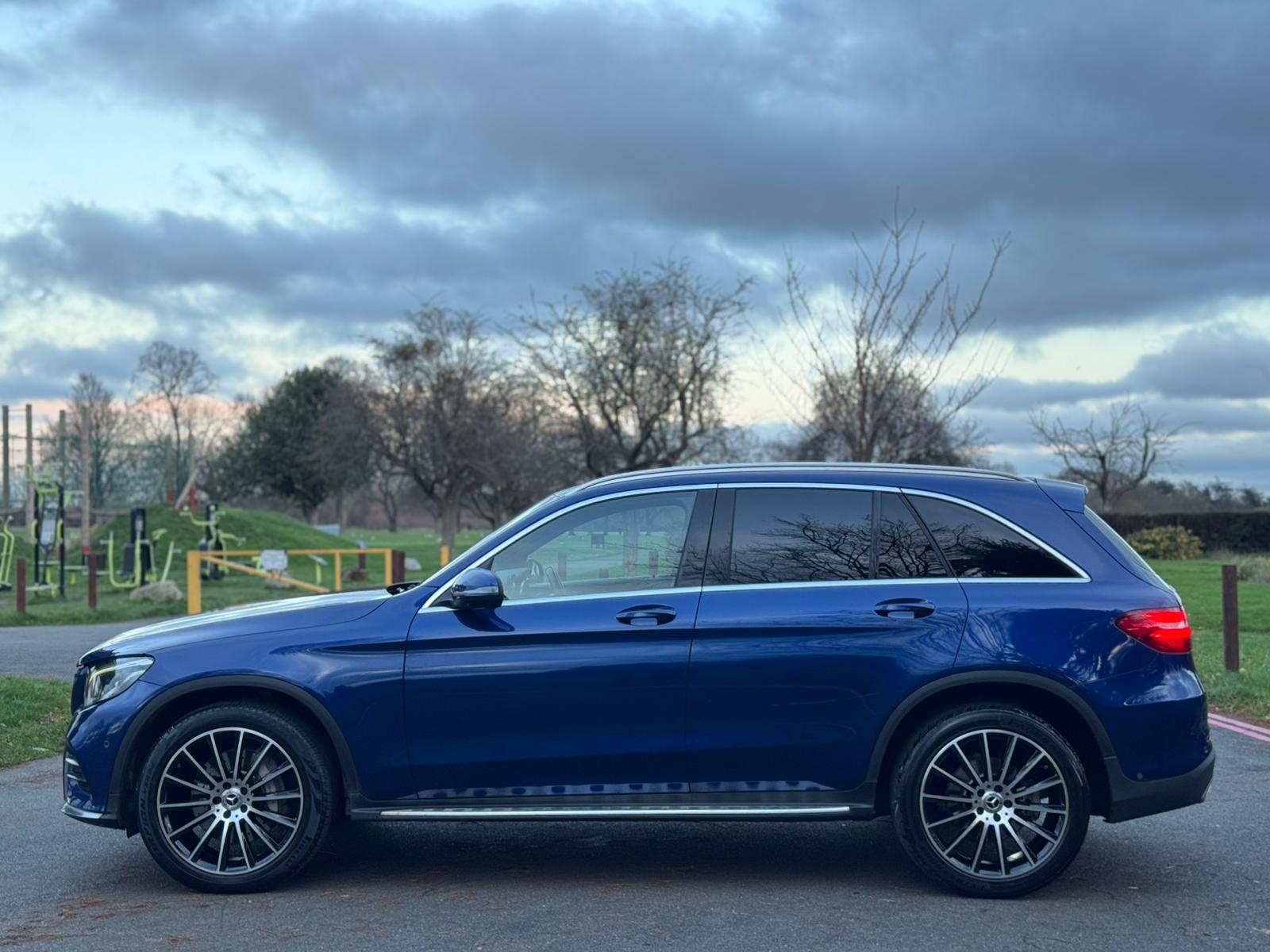 MERCEDES-BENZ GLC 250 D 4MATIC AMG LINE AUTO