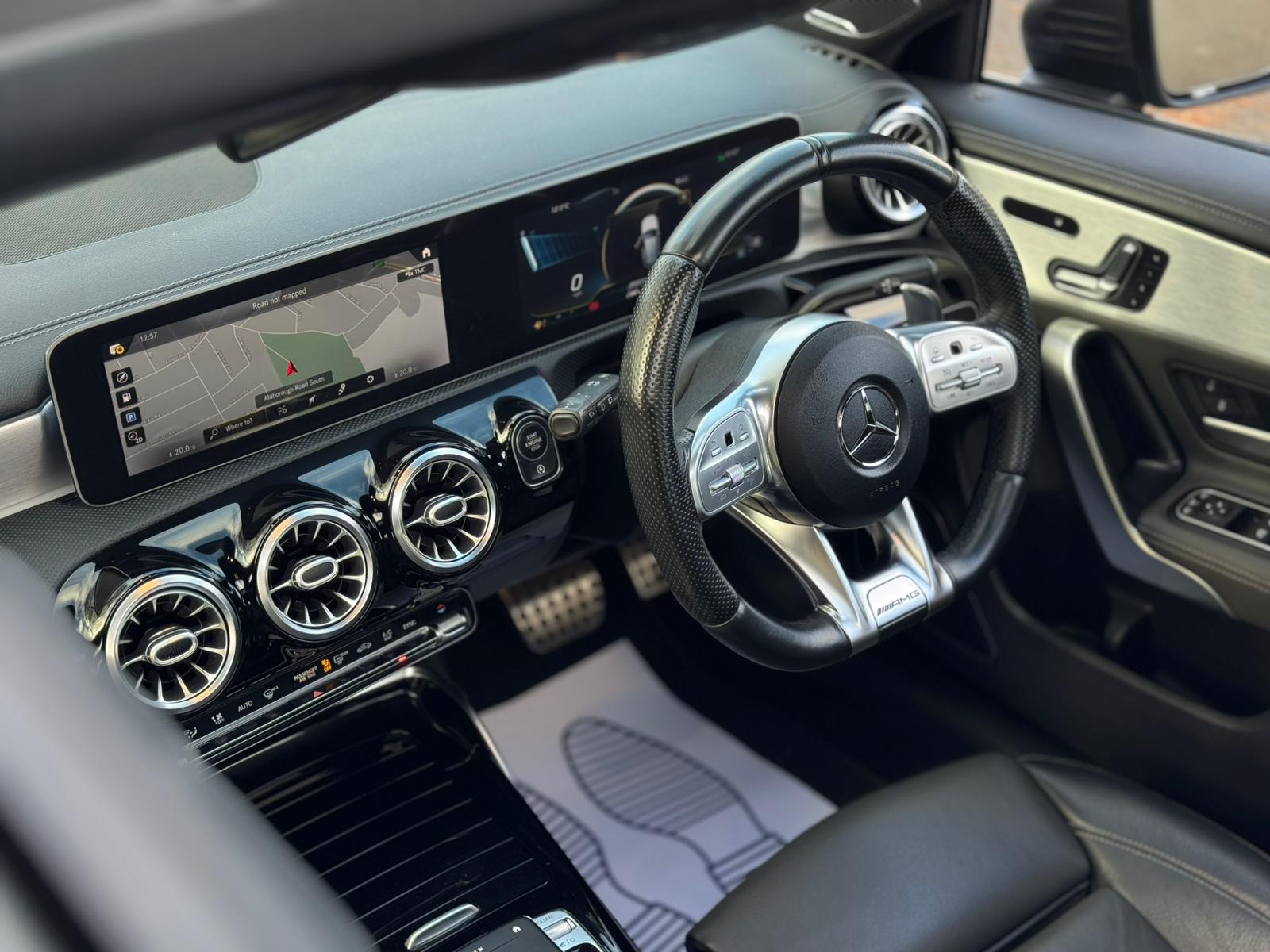 MERCEDES-BENZ AMG A 35 4MATIC PREMIUM + AUTO