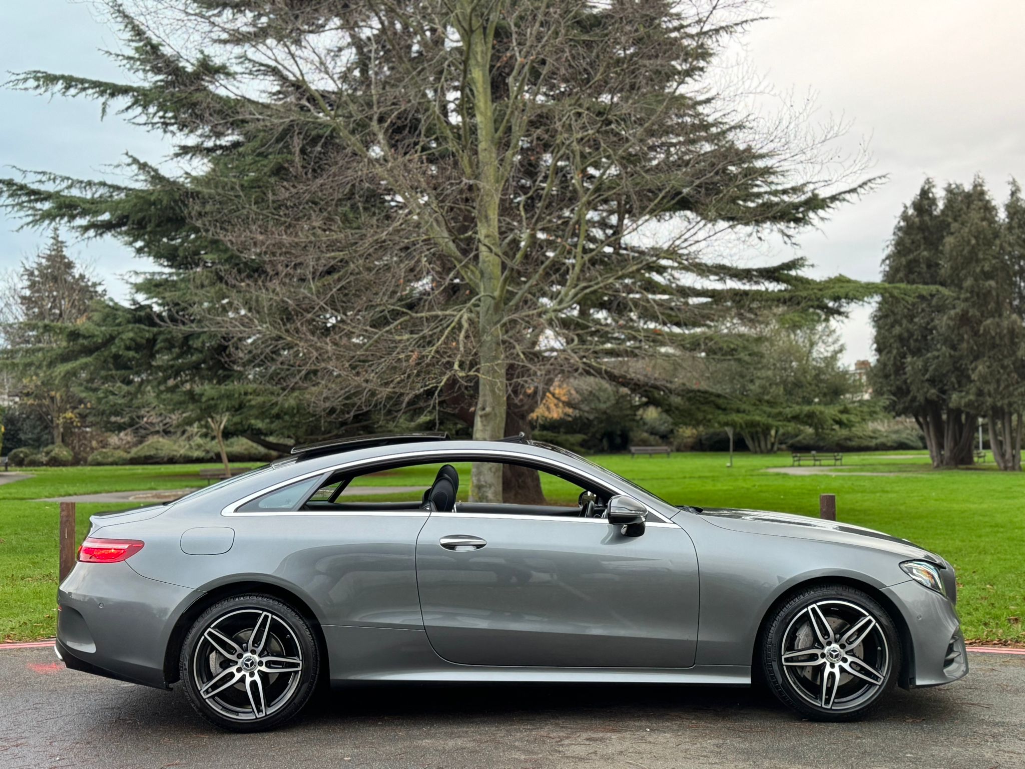 MERCEDES-BENZ E 220 D AMG LINE PREMIUM AUTO