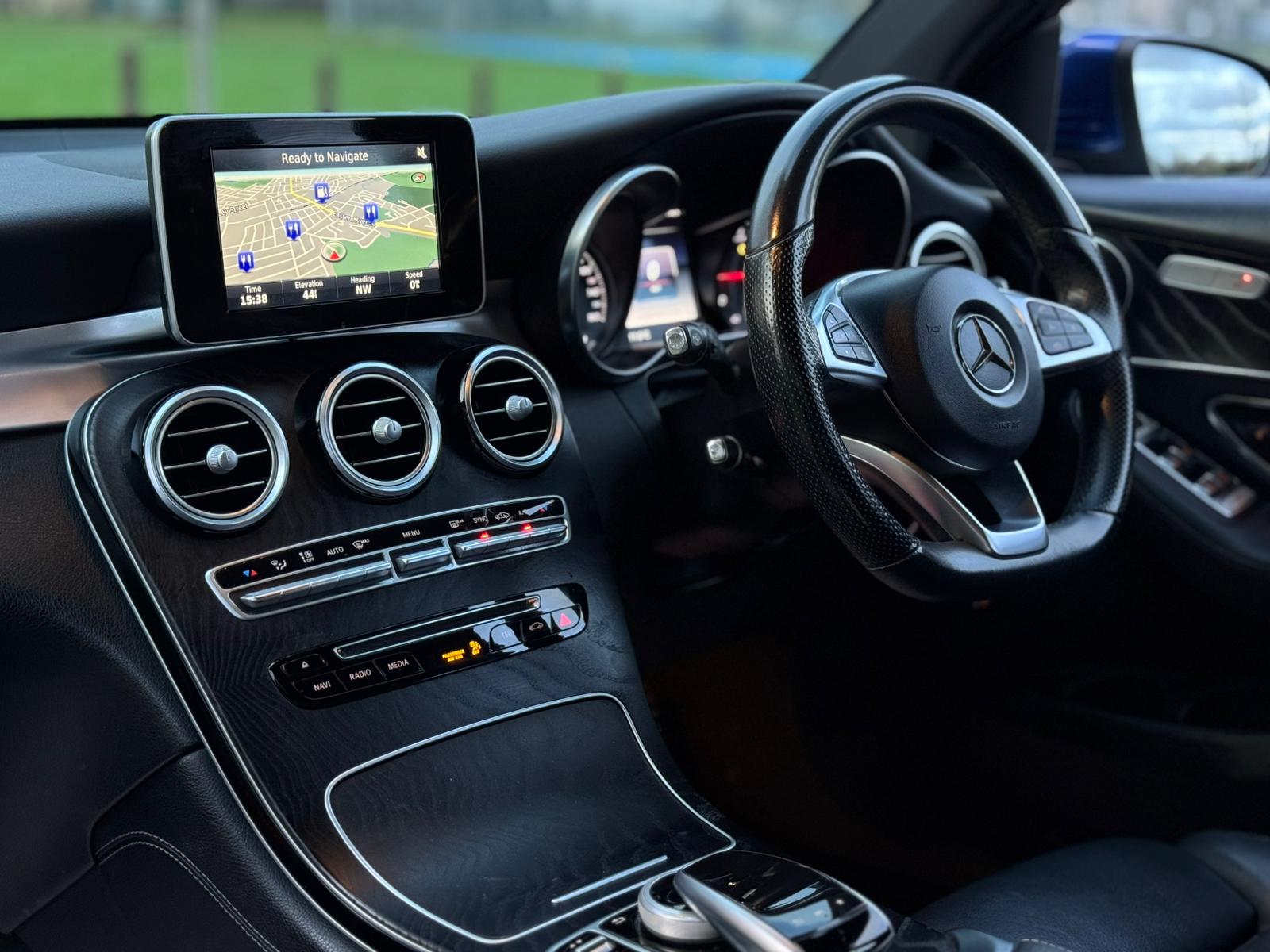 MERCEDES-BENZ GLC 250 D 4MATIC AMG LINE AUTO