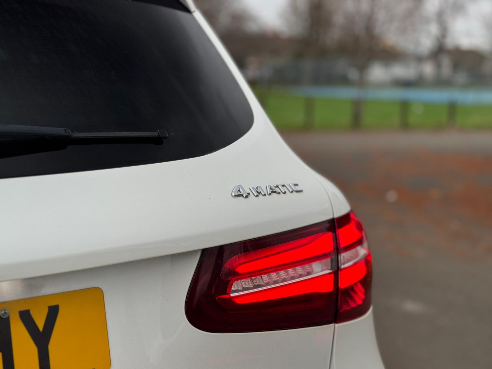 MERCEDES-BENZ GLC 220 D 4M AMG LINE PREM A