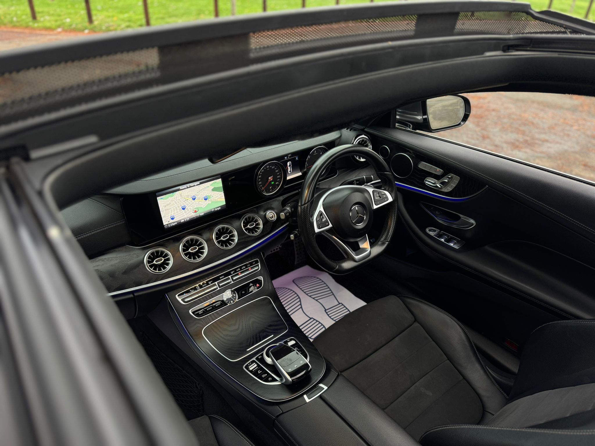 MERCEDES-BENZ E 220 D AMG LINE PREMIUM AUTO