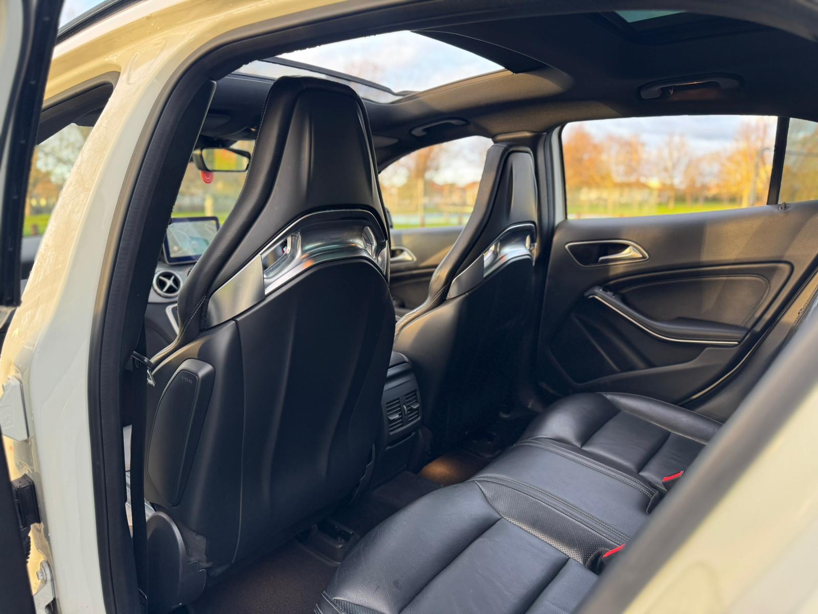 MERCEDES-BENZ AMG GLA 45 4MATIC PREMIUM AUTO