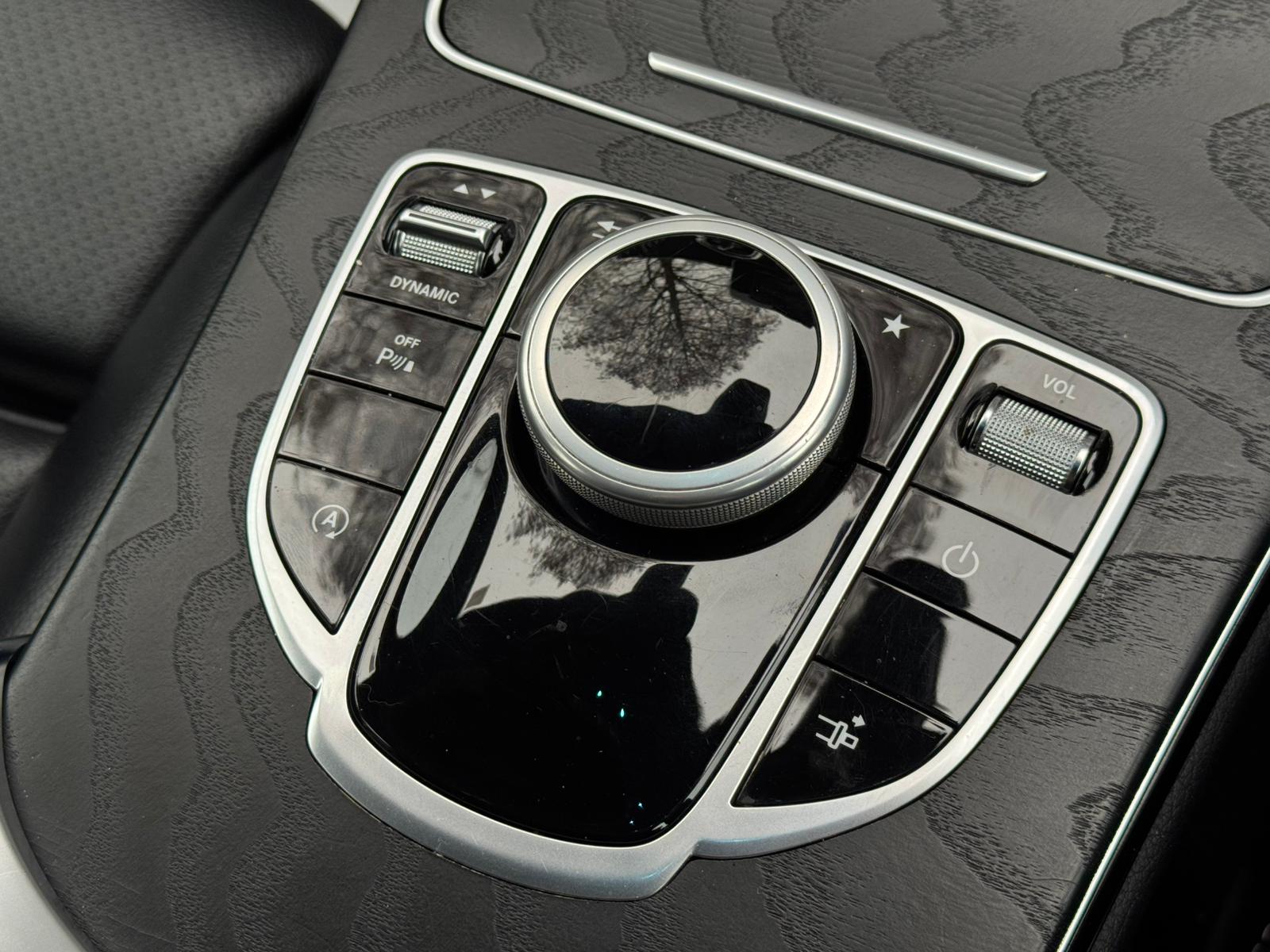 MERCEDES-BENZ C 200 AMG LINE PREMIUM AUTO