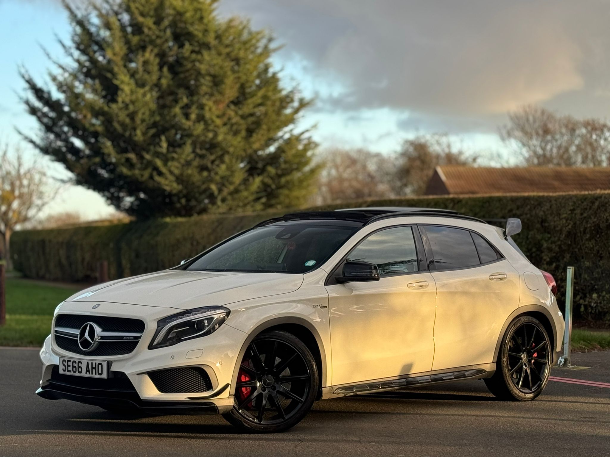 MERCEDES-BENZ AMG GLA 45 4MATIC PREMIUM AUTO